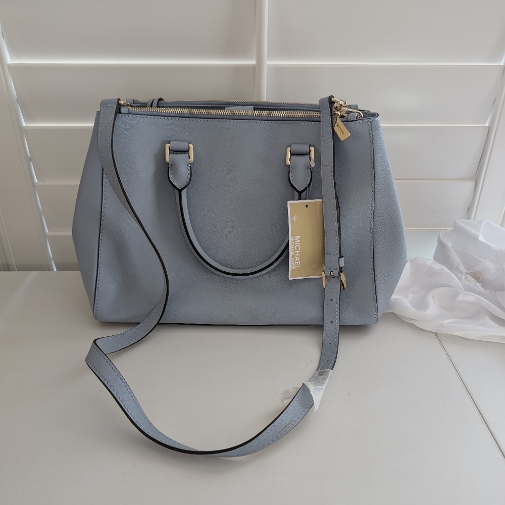 🥁 MICHAEL Michael Kors Sutton Pale Blue Medium Satchel